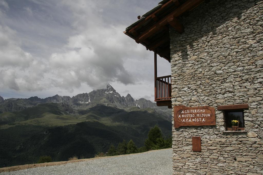 Agriturismo A Nostro Mizoun Ostana エクステリア 写真
